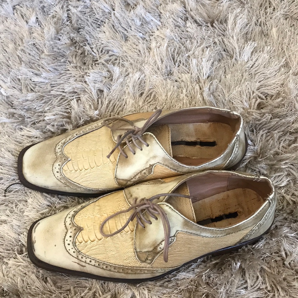 Dress shoes